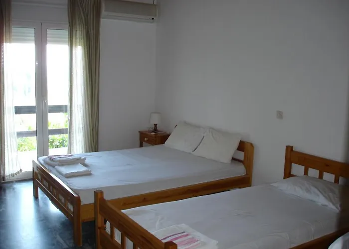 ilias appartements tsaprounis
