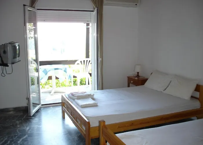 ilias appartements tsaprounis